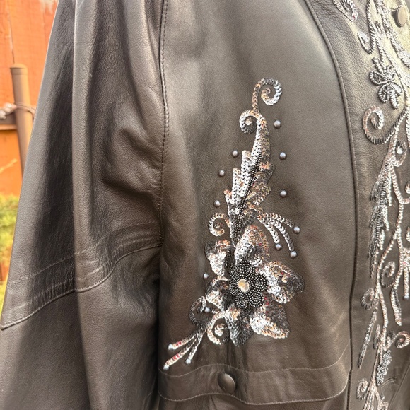 Super Extra, Super Dramatic black genuine leather sequin statement jacket 🖤 - Picture 7 of 11